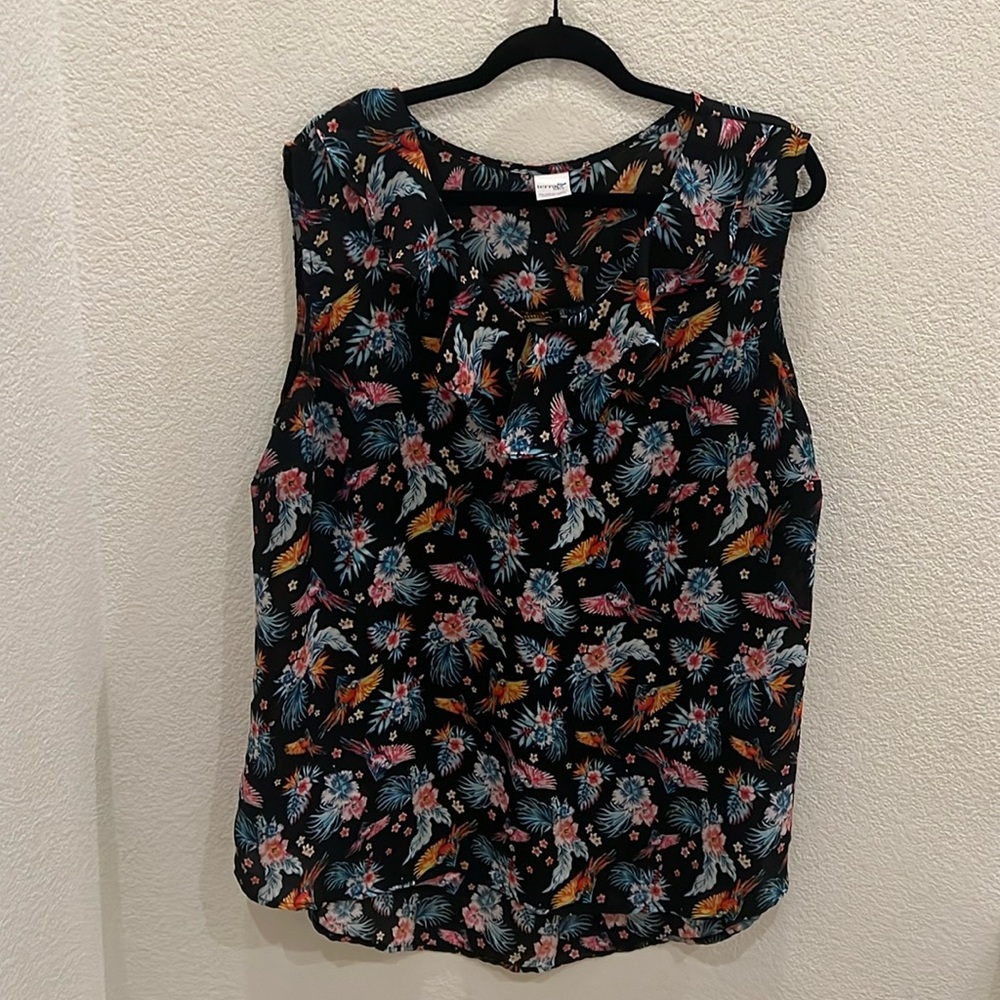 TERRA SKY SLEEVELESS MULTICOLOR TOP 1x